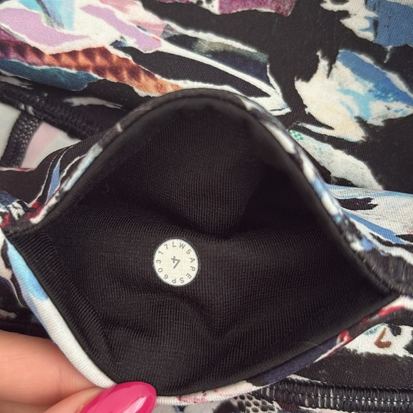 Lululemon Wunder Under Low-Rise Tight *Full-On Luxtreme 28"
Culture Clash Multi - Picture 6 of 8